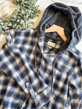 American Eagle Plaid Button Down With Hood Blue Size Small